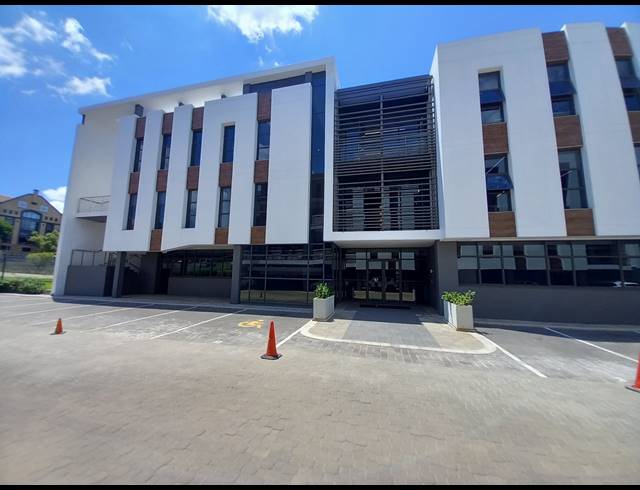 199M² OFFICE TO LET IN BRYANSTON